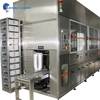 Machine de nettoyage à ultrasons sous vide multi-cuves avec bras robotisé et laveuse de pièces industrielles personnalisée